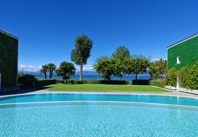 Apartment in Castelnuovo del Garda - Gasparina Pool Lakeview & Terrace apartment